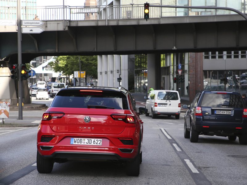 Bild auto-im-stadtalltag.jpg